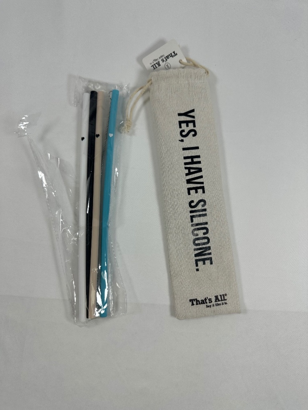 Silicone Straws "Yes, I Have Silicone"-Santa Barbara, NWT, 4 Straws with Cleaner